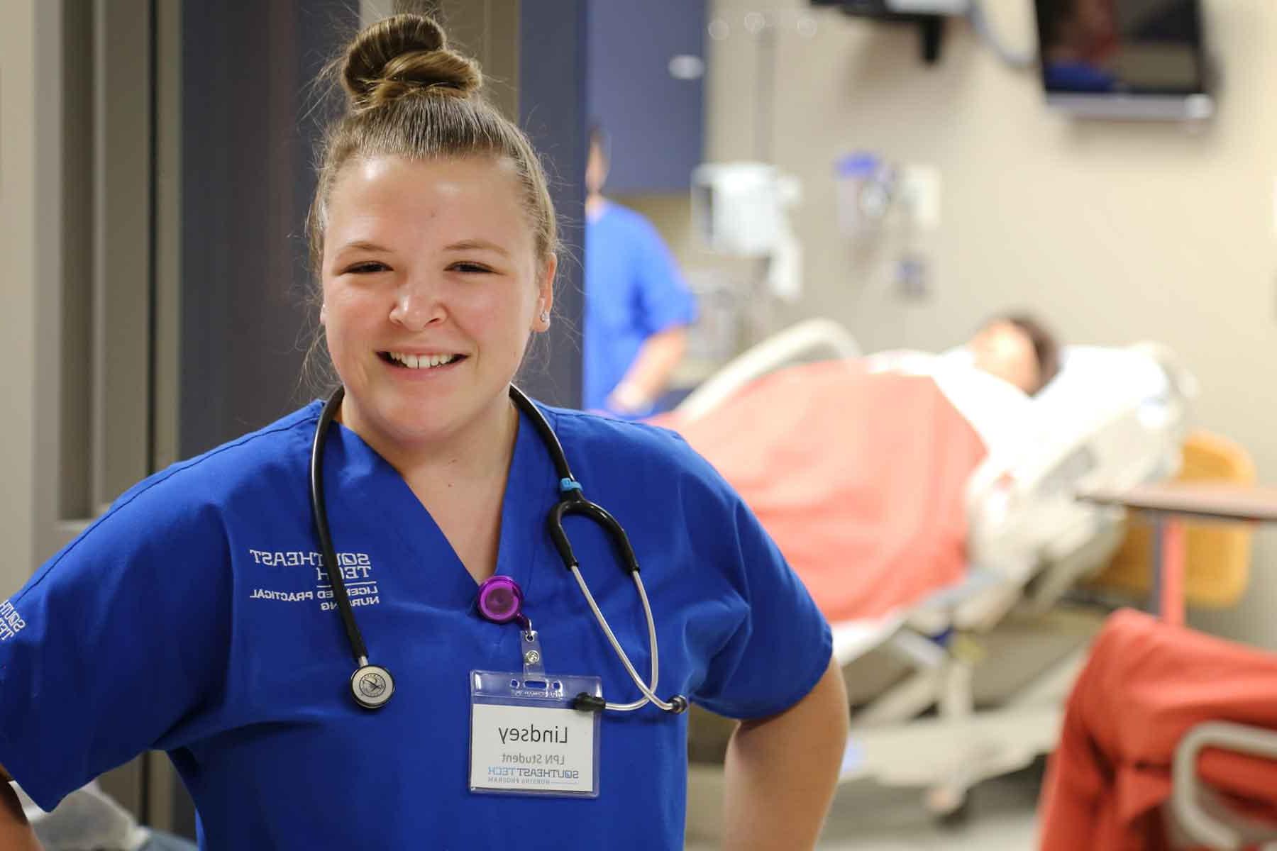 LPN student in simulation lab